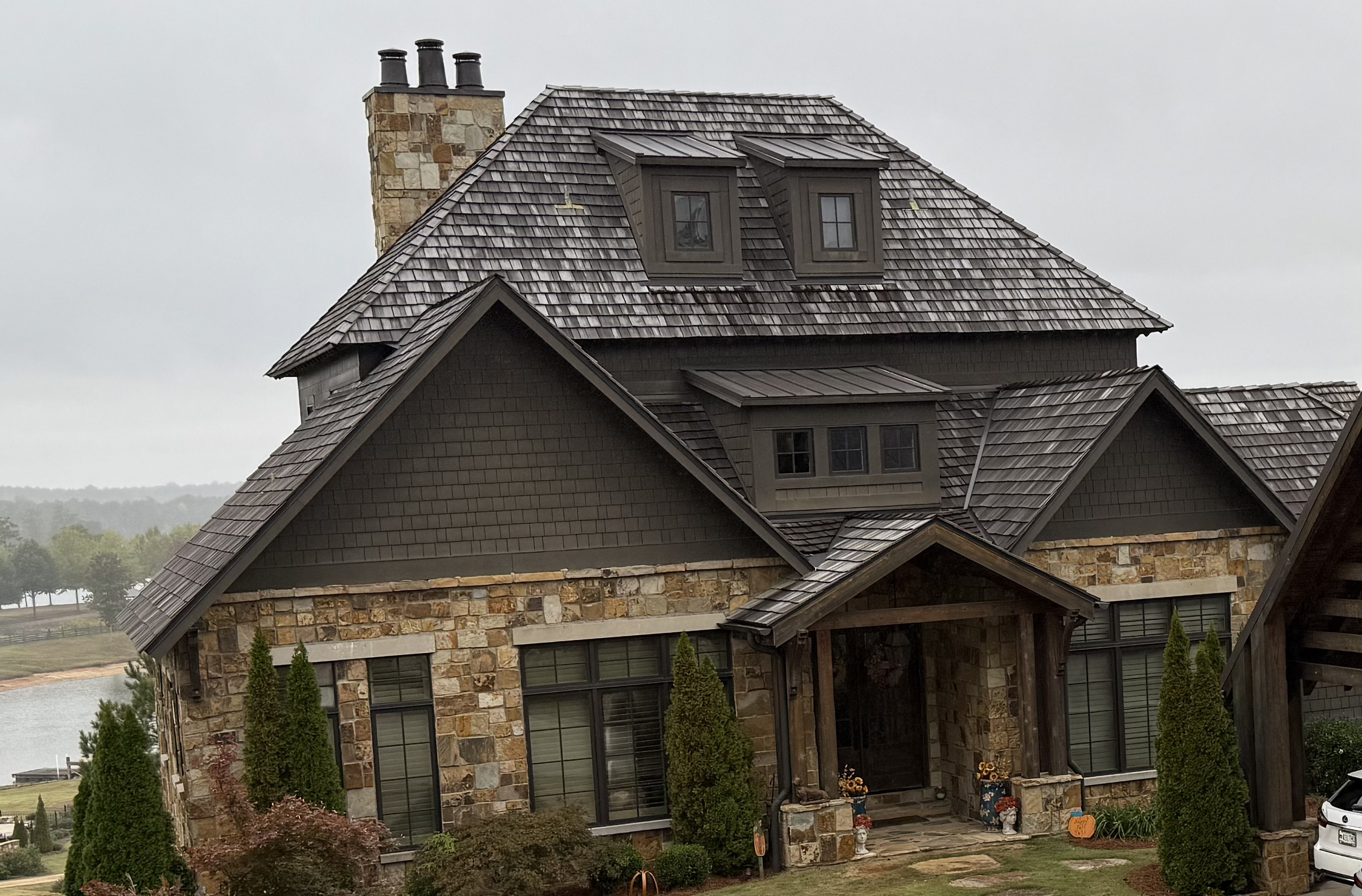 Cedar Shake Roof Before Cleaning
