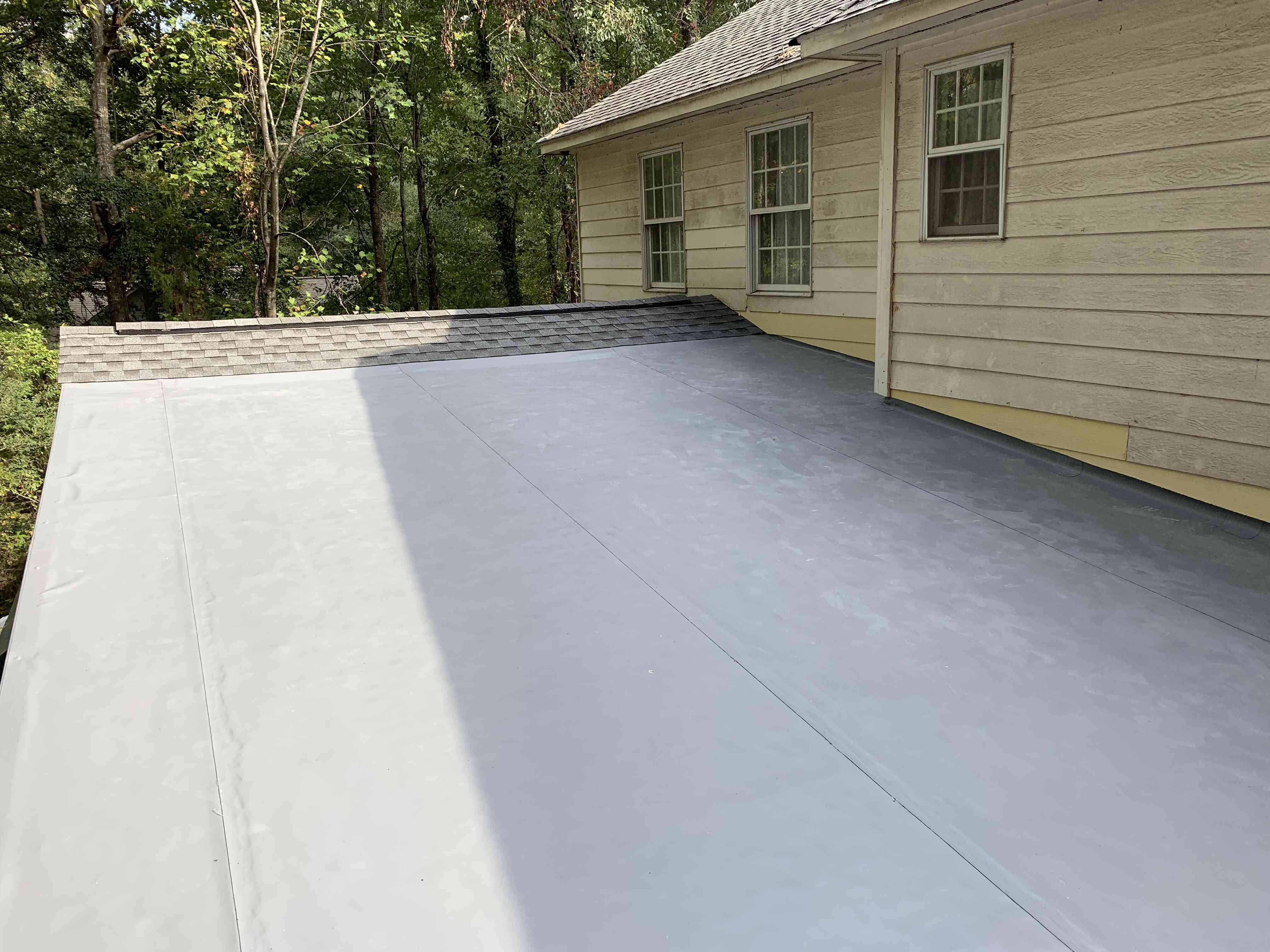 PVC low-slope edge and corner detailing