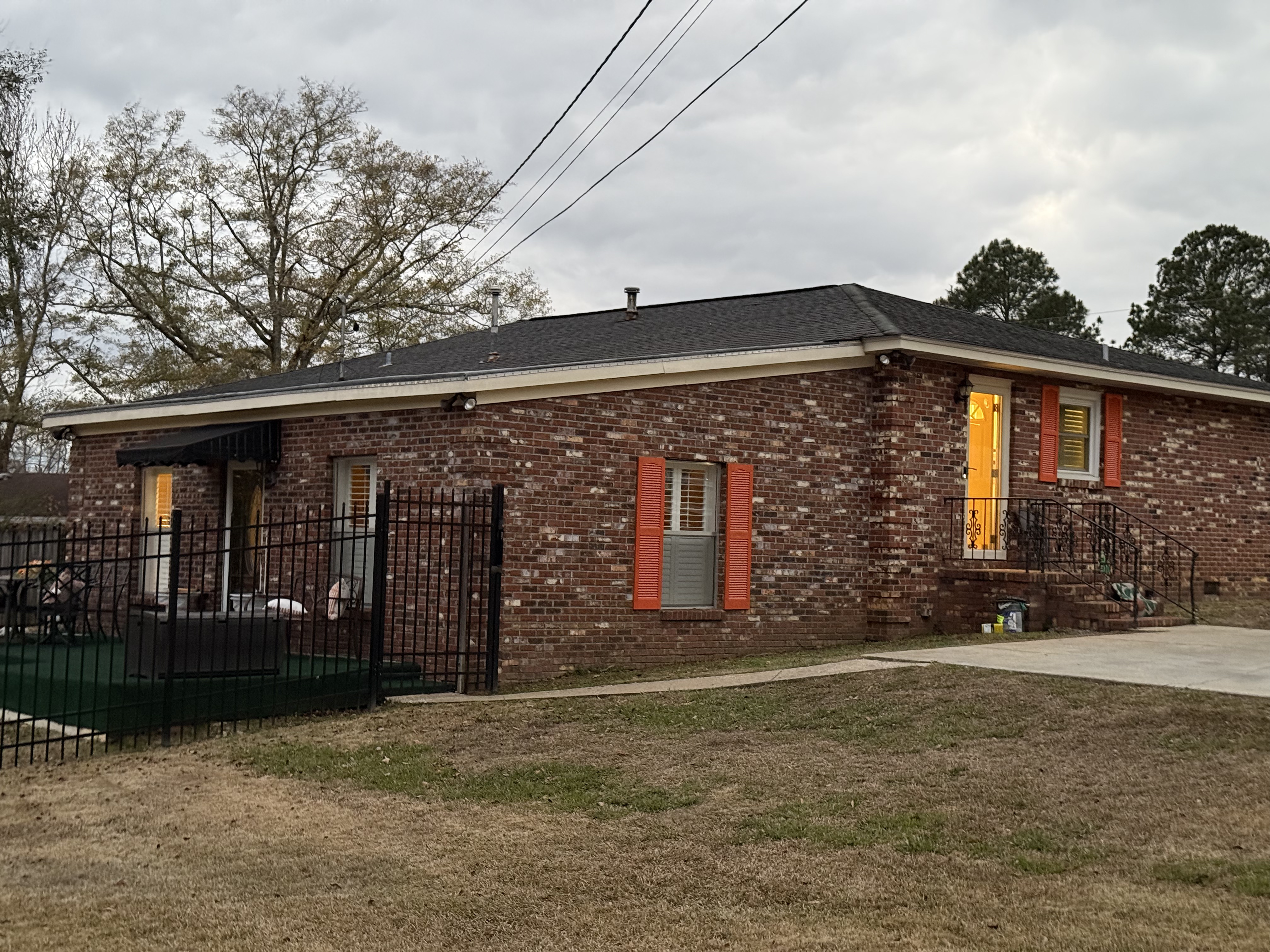 Ground view of a finished EPDM roof