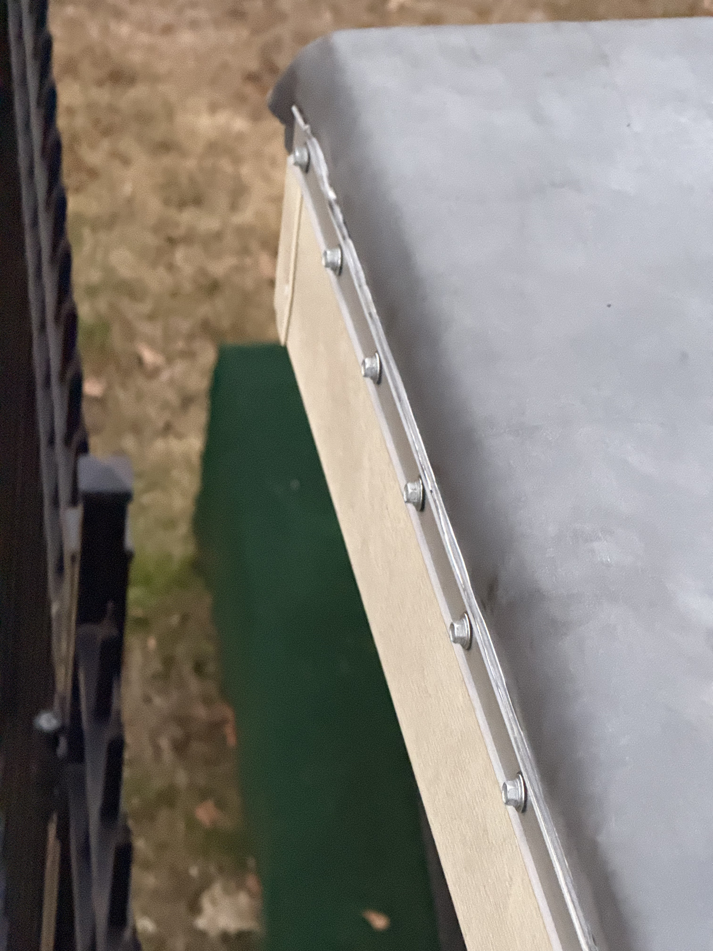 EPDM termination bar detail